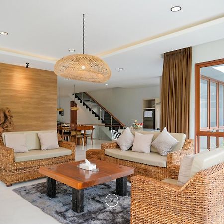 Asmaya Hill View Villa 7 Bedrooms With A Private Swimming Pool Bandung Exteriör bild
