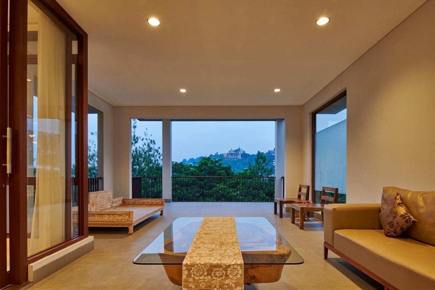 Asmaya Hill View Villa 7 Bedrooms With A Private Swimming Pool Bandung Exteriör bild